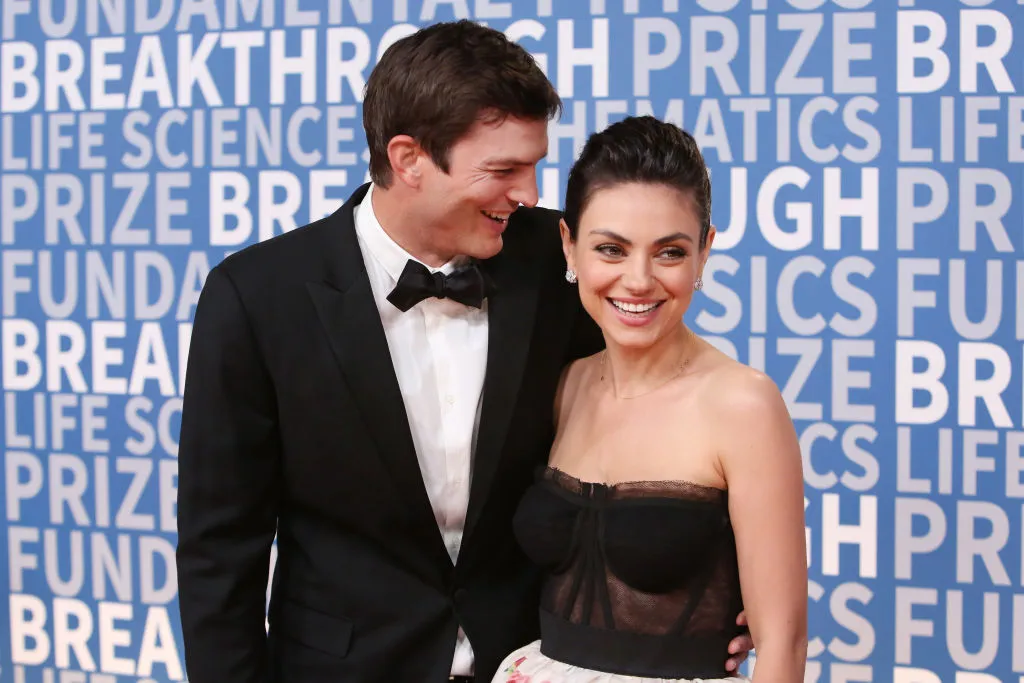 mila kunis ashton kutcher  attend the 2018 Breakthrough Prize at NASA Ames Research Center 