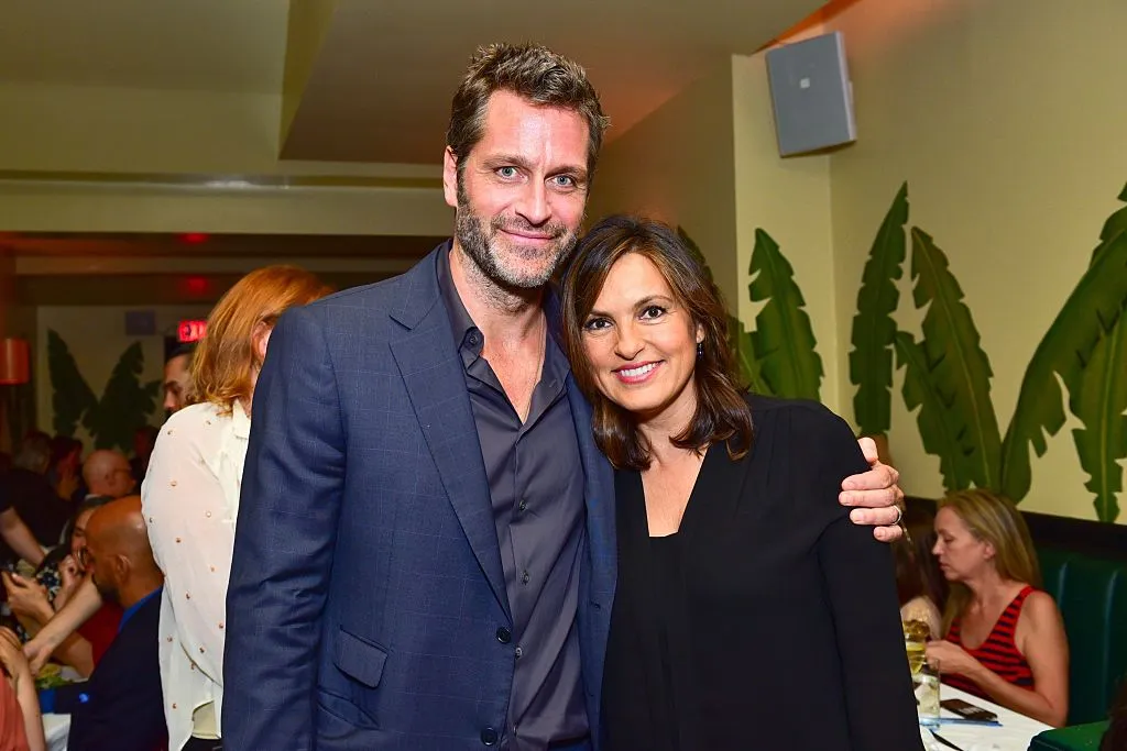 Peter Hermann and Mariska Hargitay 