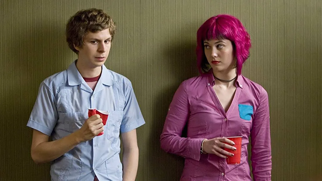 michael cera and mary elizabeth winstead holding red solo cups