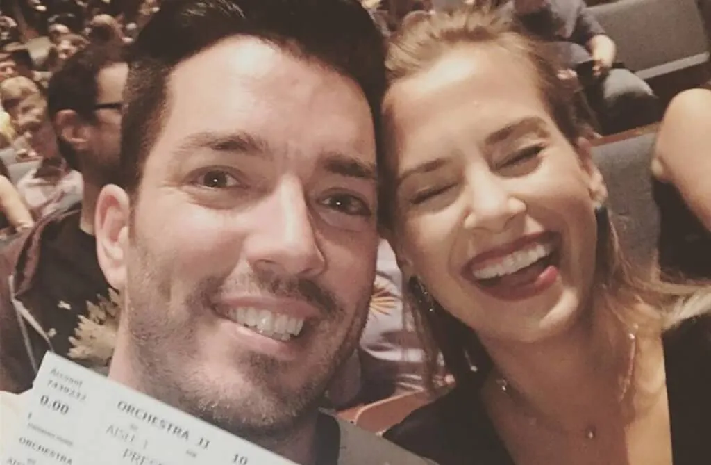 instagram-mrsilverscott-couple-at-concert